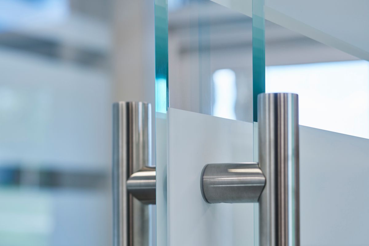 Choosing the Right Commercial Swing Glass Door Handle